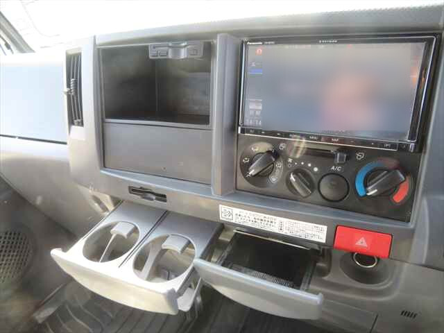 いすゞエルフダブルキャブ（Wキャブ）小型（2t・3t）[写真26]