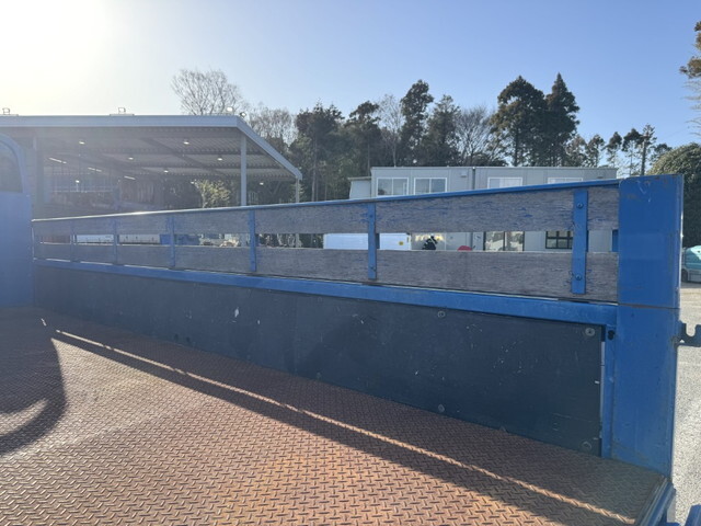 日野デュトロ平ボディ小型（2t・3t）[写真21]