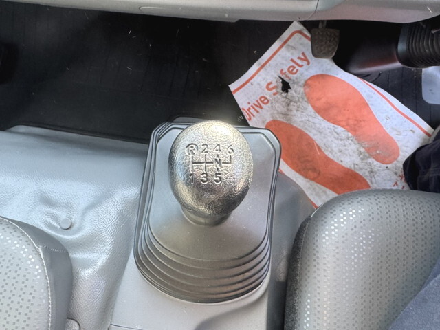 日野デュトロ平ボディ小型（2t・3t）[写真08]