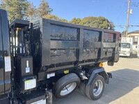 三菱ふそうキャンターコンテナ専用車小型（2t・3t）[写真12]