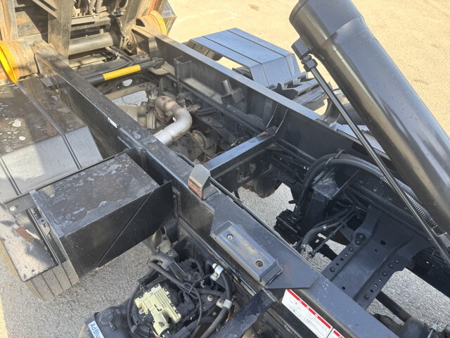 三菱ふそうキャンターコンテナ専用車小型（2t・3t）[写真17]