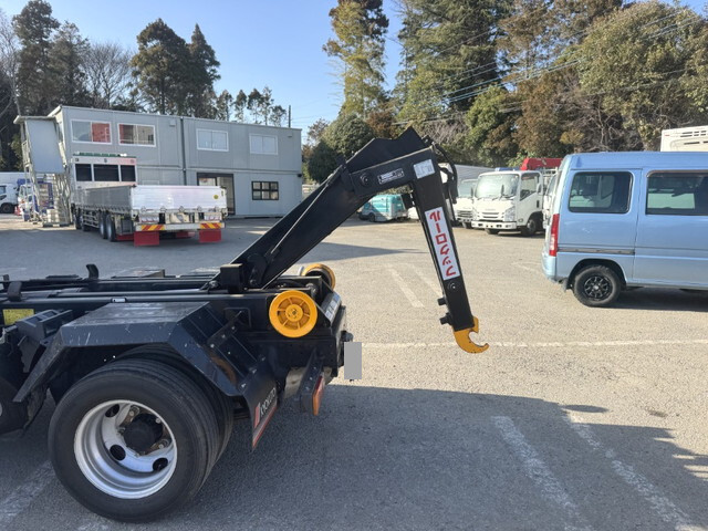 三菱ふそうキャンターコンテナ専用車小型（2t・3t）[写真27]