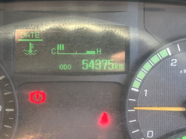 三菱ふそうキャンターコンテナ専用車小型（2t・3t）[写真08]