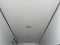 いすゞエルフ保冷バン小型（2t・3t）[写真11]