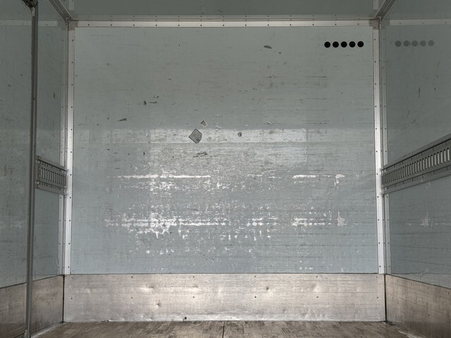 いすゞエルフ保冷バン小型（2t・3t）[写真12]