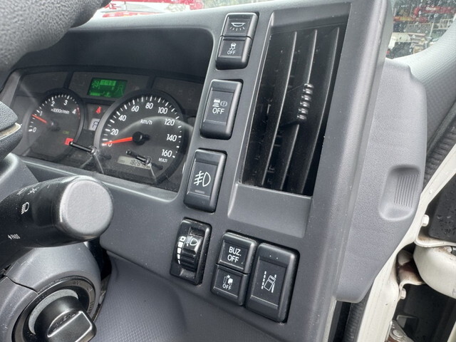 いすゞエルフ保冷バン小型（2t・3t）[写真19]