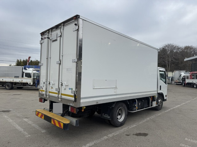 いすゞエルフ保冷バン小型（2t・3t）[写真02]