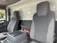 いすゞエルフ保冷バン小型（2t・3t）[写真27]