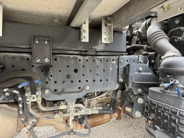 いすゞエルフ保冷バン小型（2t・3t）[写真27]