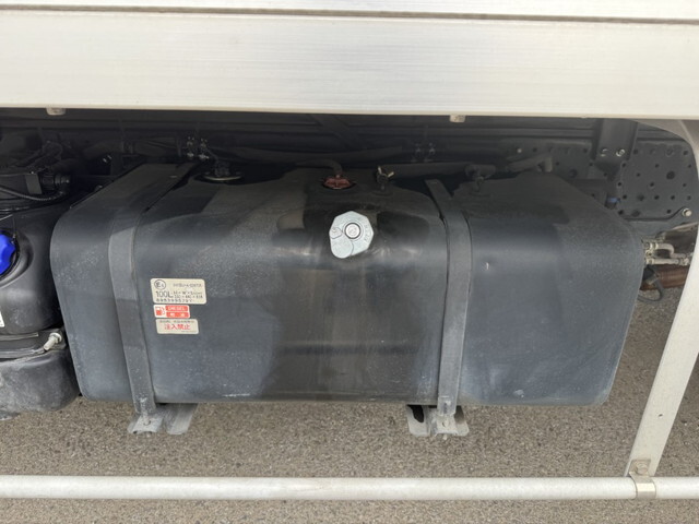 いすゞエルフ保冷バン小型（2t・3t）[写真28]