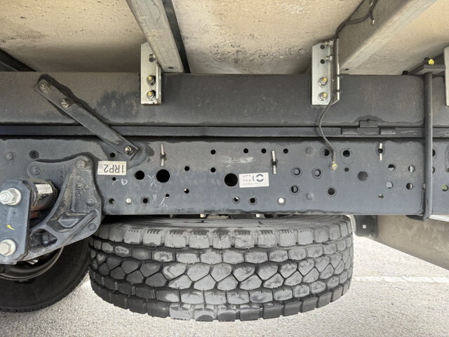 いすゞエルフ保冷バン小型（2t・3t）[写真31]