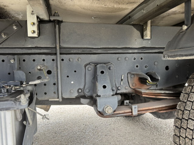 いすゞエルフ保冷バン小型（2t・3t）[写真32]