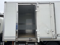 いすゞエルフ保冷バン小型（2t・3t）[写真07]