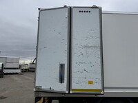 いすゞエルフ保冷バン小型（2t・3t）[写真08]