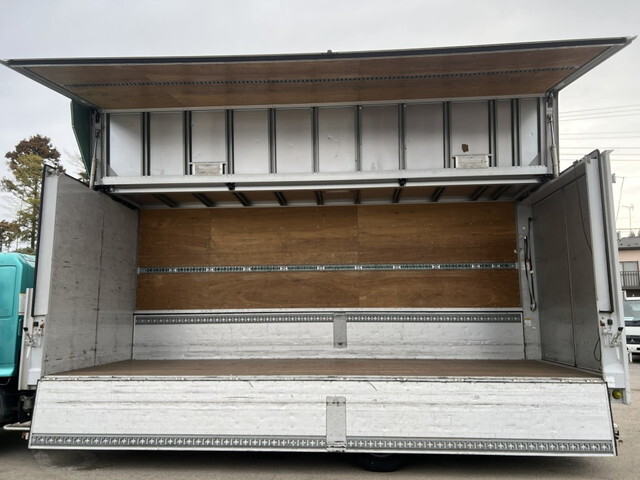 日野レンジャーアルミウイング中型（4t）[写真12]