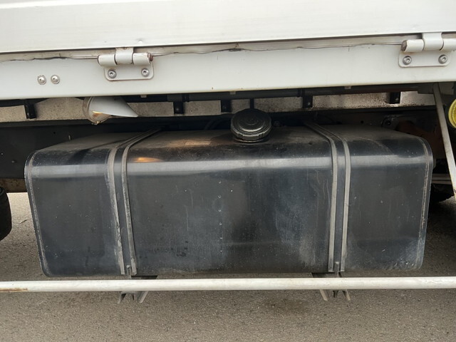 日野レンジャーアルミウイング中型（4t）[写真34]