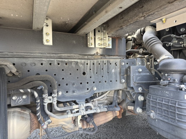 いすゞエルフ保冷バン小型（2t・3t）[写真16]