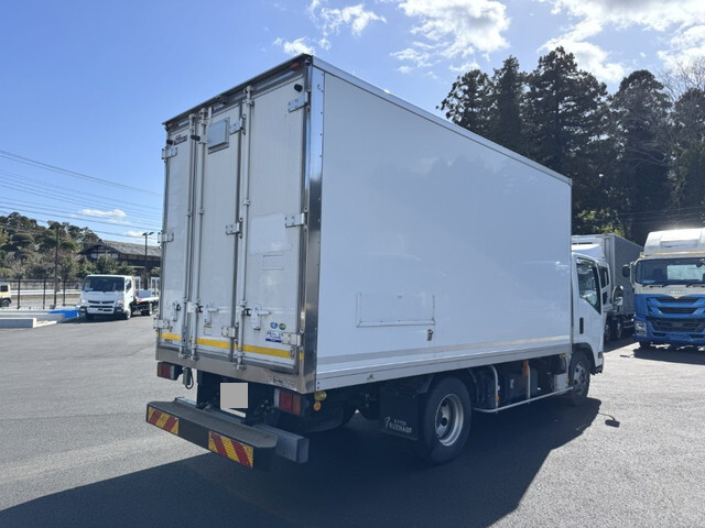 いすゞエルフ保冷バン小型（2t・3t）[写真02]