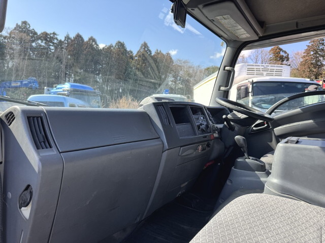 いすゞエルフ保冷バン小型（2t・3t）[写真35]