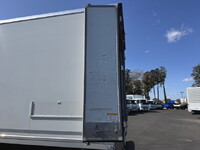 いすゞエルフ保冷バン小型（2t・3t）[写真08]