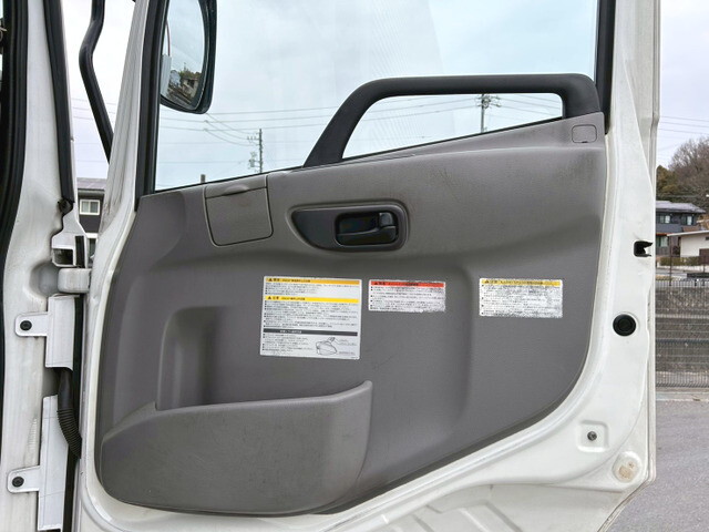 UDトラックスクオンアルミウイング大型（10t）[写真18]