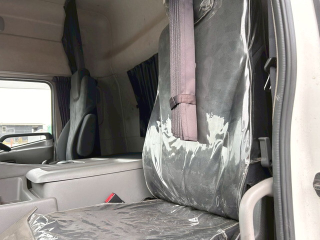 UDトラックスクオンアルミウイング大型（10t）[写真22]