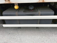 UDトラックスクオンアルミウイング大型（10t）[写真33]