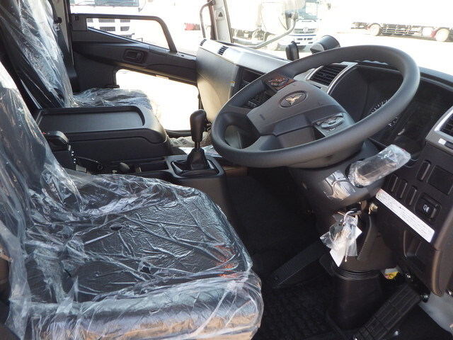 三菱ふそうファイターアルミウイング中型（4t）[写真10]