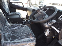 三菱ふそうファイターアルミウイング中型（4t）[写真11]