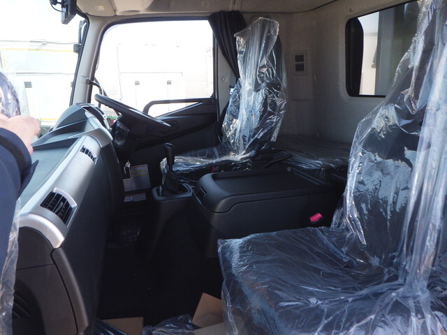 三菱ふそうファイターアルミウイング中型（4t）[写真11]