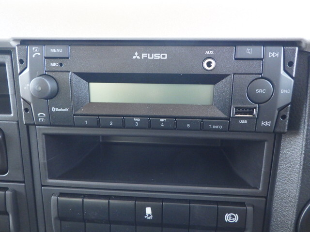 三菱ふそうファイターアルミウイング中型（4t）[写真13]