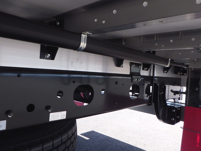 三菱ふそうファイターアルミウイング中型（4t）[写真24]