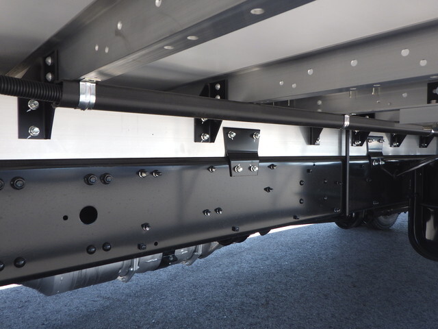 三菱ふそうファイターアルミウイング中型（4t）[写真27]