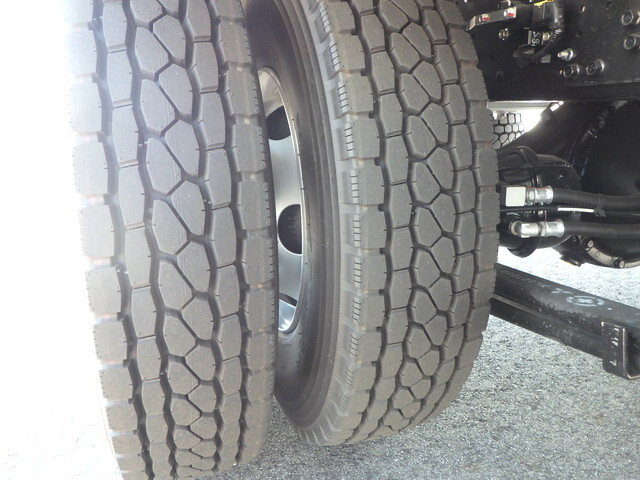 三菱ふそうファイターアルミウイング中型（4t）[写真30]