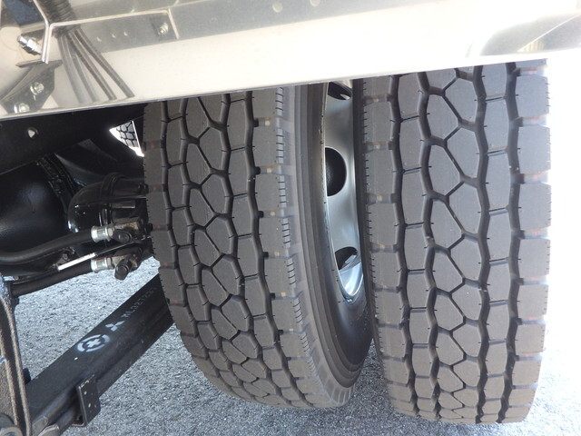 三菱ふそうファイターアルミウイング中型（4t）[写真32]