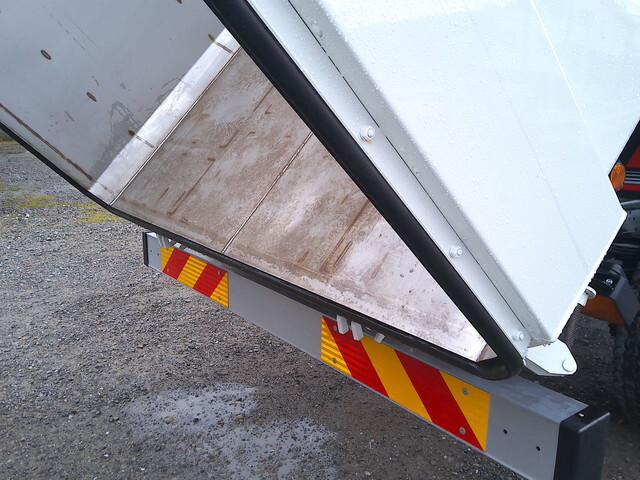 三菱ふそうファイター深ダンプ（土砂禁ダンプ）中型（4t）[写真19]