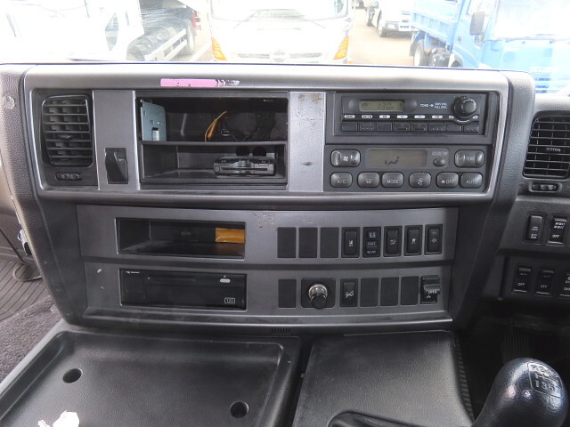 日野プロフィアアルミウイング大型（10t）[写真25]