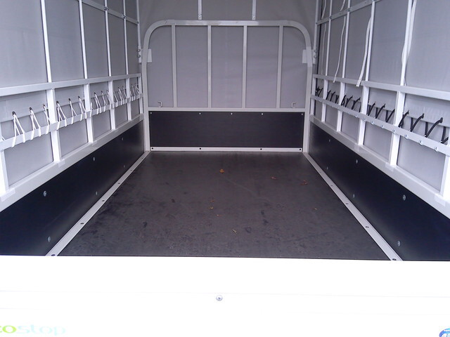 いすゞエルフ幌車小型（2t・3t）[写真18]