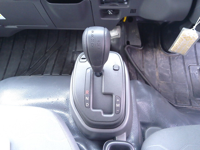 いすゞエルフ幌車小型（2t・3t）[写真23]