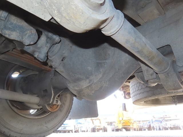 UDトラックスコンドルクレーン3段増トン（6t・8t）[写真11]