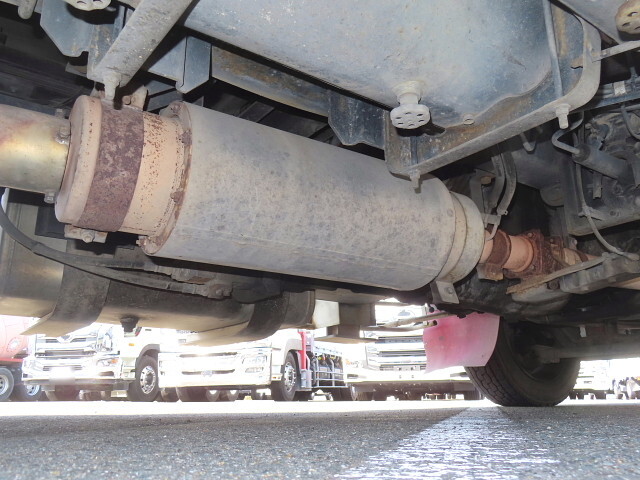 UDトラックスコンドルクレーン3段増トン（6t・8t）[写真14]