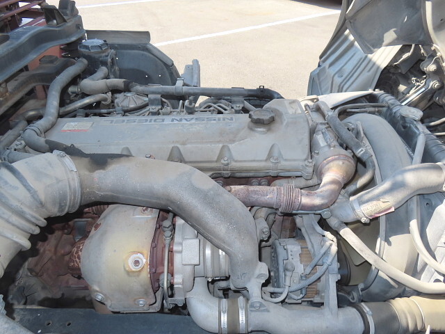 UDトラックスコンドルクレーン3段増トン（6t・8t）[写真17]