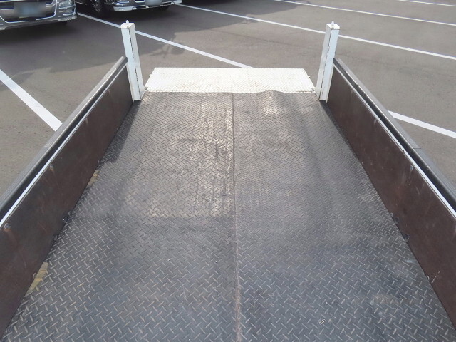 トヨタトヨエース平ボディ小型（2t・3t）[写真29]