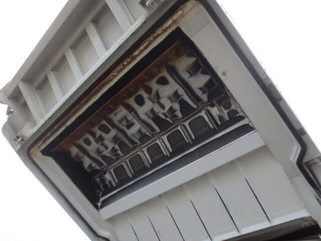 三菱ふそうファイターパッカー車（塵芥車）中型（4t）[写真12]