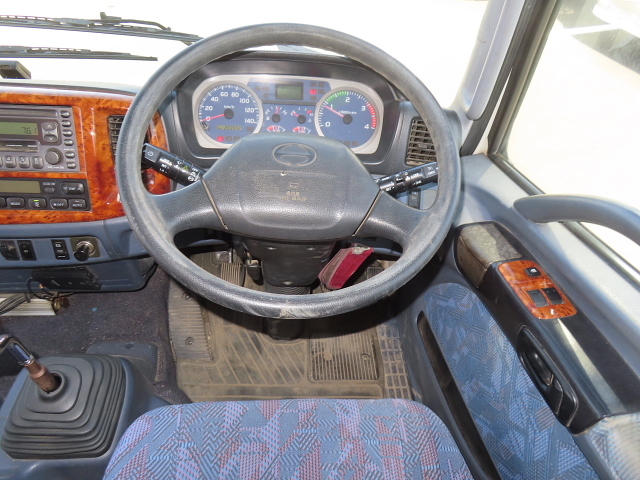 日野レンジャーアルミブロック中型（4t）[写真25]