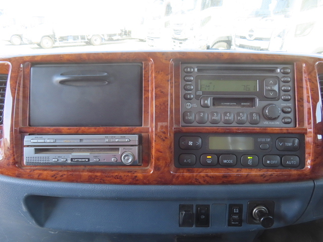 日野レンジャーアルミブロック中型（4t）[写真27]