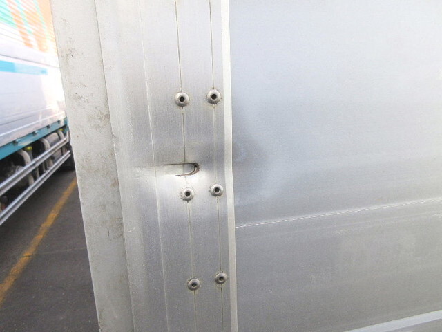 いすゞギガアルミブロック大型（10t）[写真20]