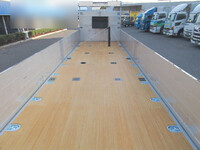 いすゞギガアルミブロック大型（10t）[写真09]