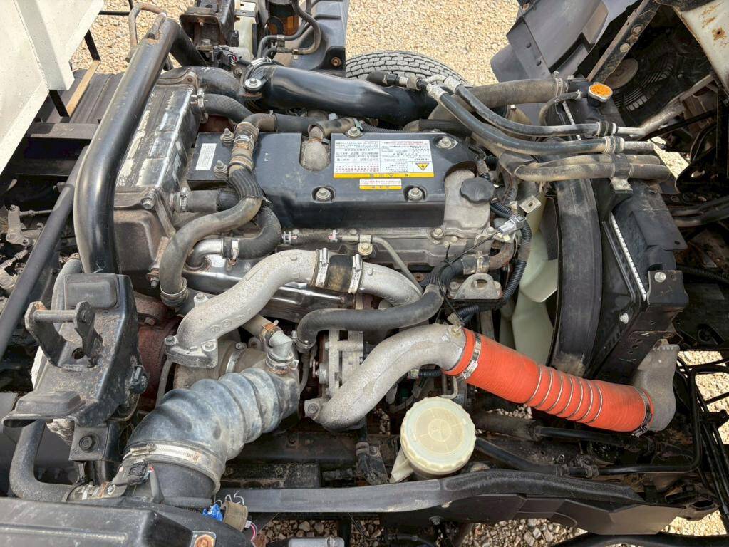 いすゞフォワードダンプ中型（4t）[写真18]