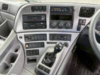 UDトラックスクオントレーラーヘッド（トラクターヘッド）大型（10t）[写真21]